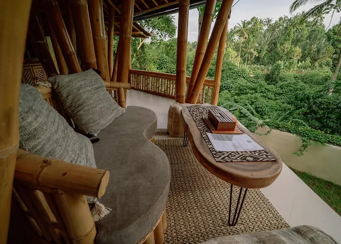Makerti Bali - Sanctuary Bamboo House فيلة Selat